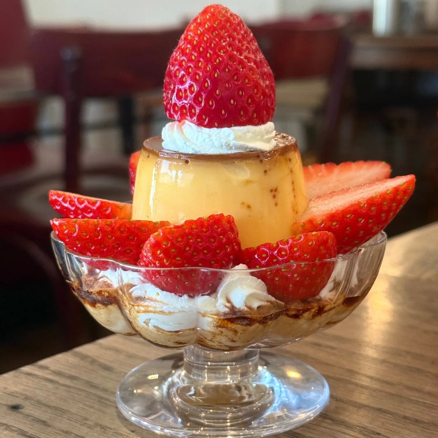 カフェリゼッタの「苺のプリンアラモード」1,300円