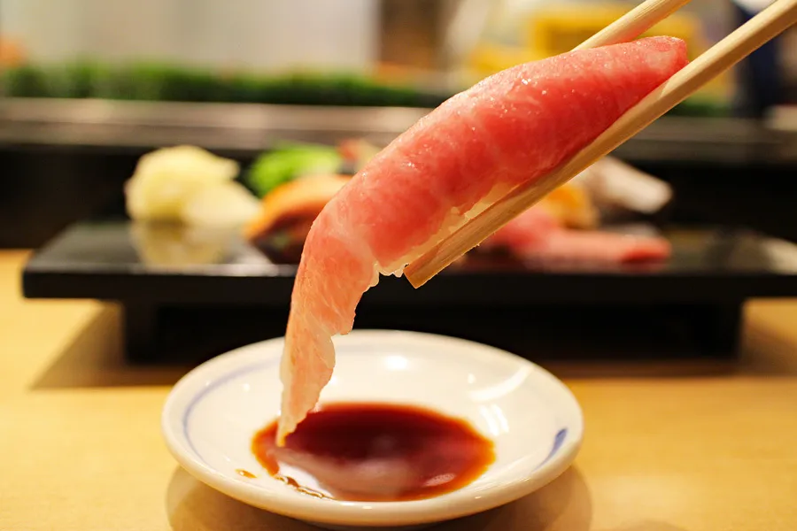 六本木で24時間お寿司が味わえる！一貫105円～サクッと一人寿司にオススメの「すしざんまい」レポ