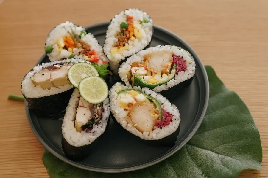 世界の料理も楽しめる！日本橋「おむすびとせかいのごはん」誕生