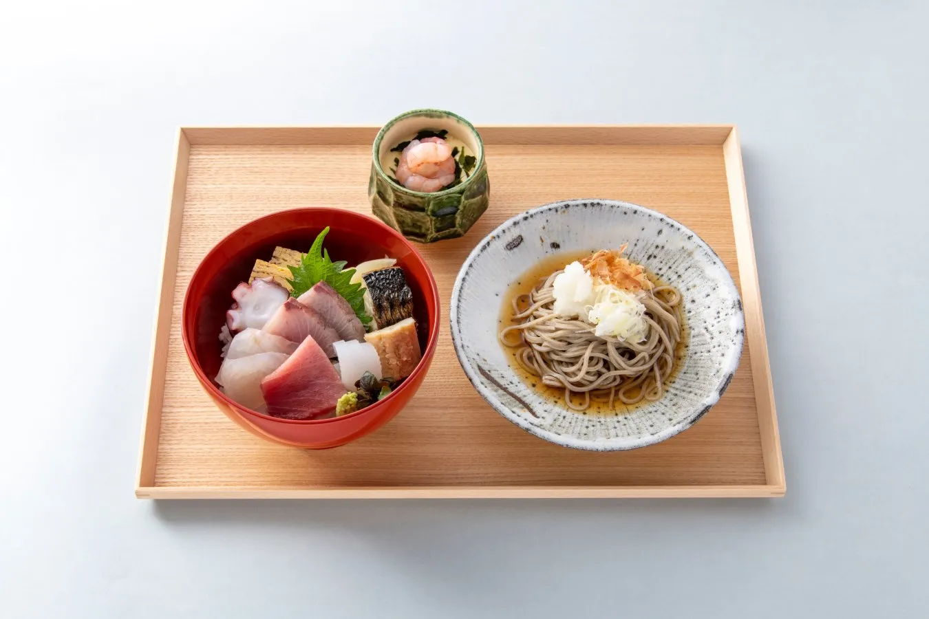 ▲「旬の海鮮丼と越前おろしそば膳」