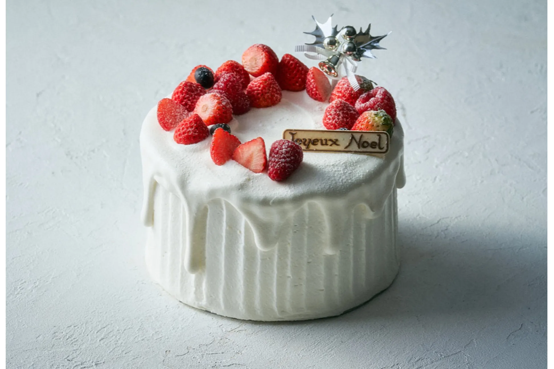 ヒルトン東京お台場のクリスマスケーキ！“ベリーたっぷり”の大きなショートケーキも
