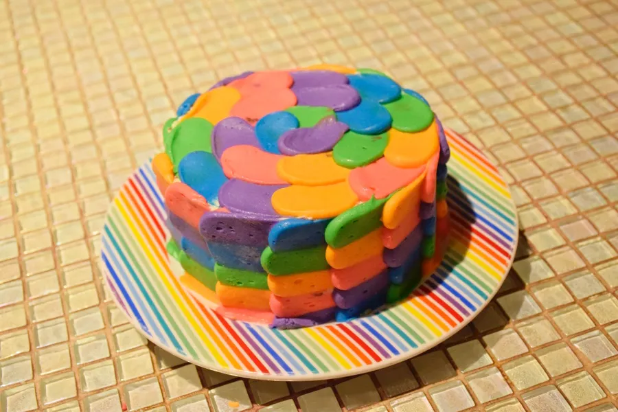 思わず「いいね！」しちゃう♪カラフル「レインボーケーキ」でハッピーな気分になれるお店3選