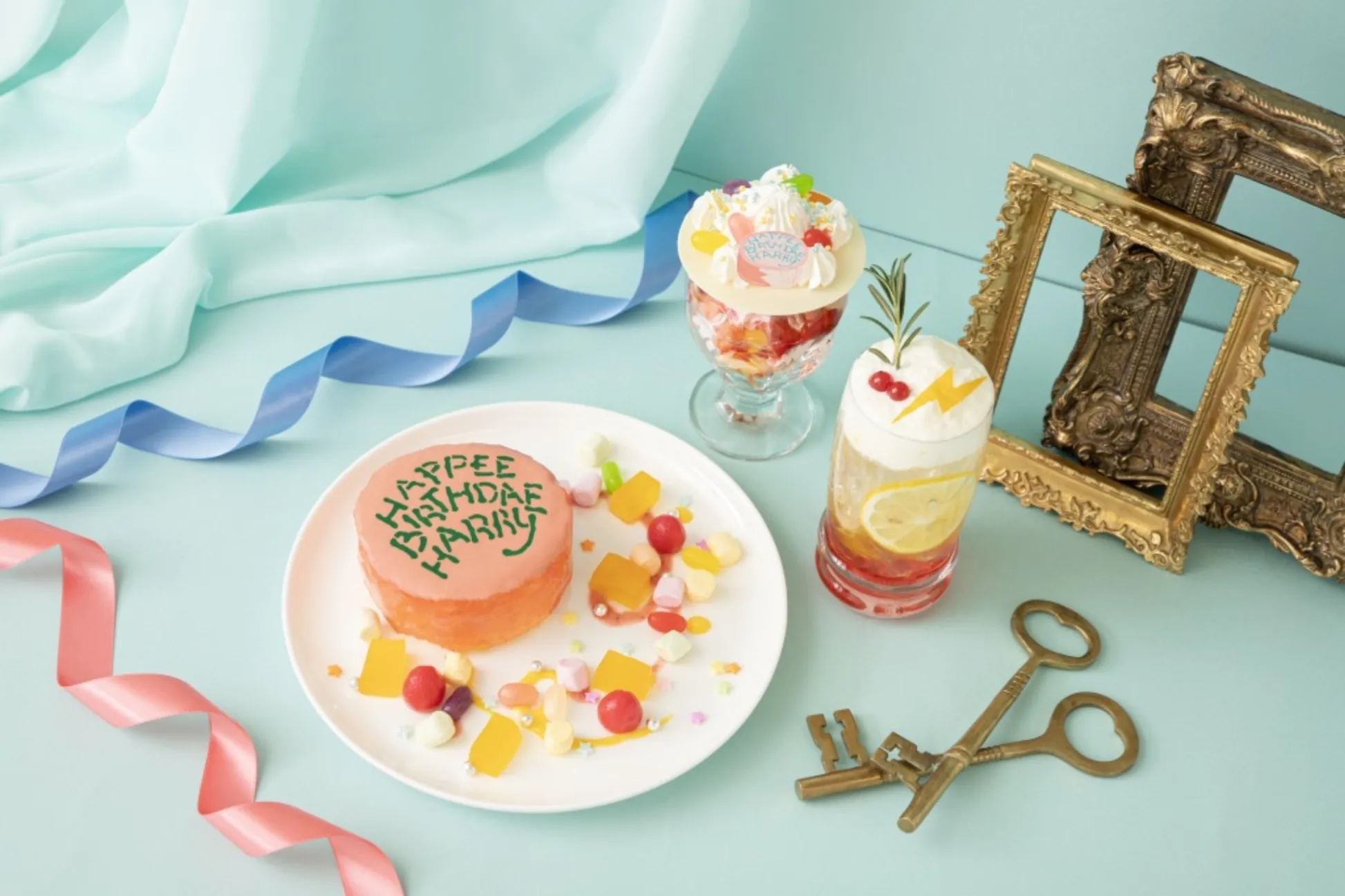 【ハリー・ポッター カフェ】“ハリーの誕生日を祝う”ケーキ＆パフェが登場！
