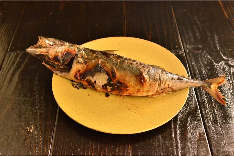 “炭焼き×フレーバーバター”が絶品！モダン居酒屋「あかりまど」幡ヶ谷にオープン