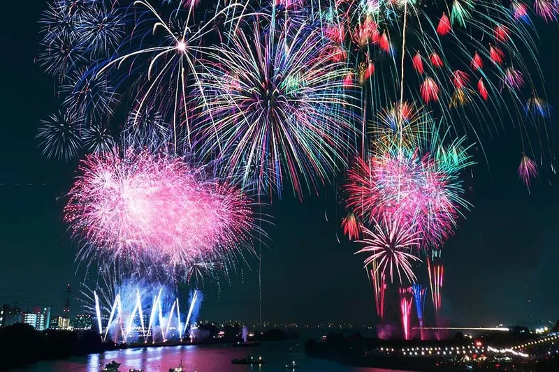 一度は見たい「花火大会」TOP10！河川敷から山々を照らす絶景花火まで！【2018年版】