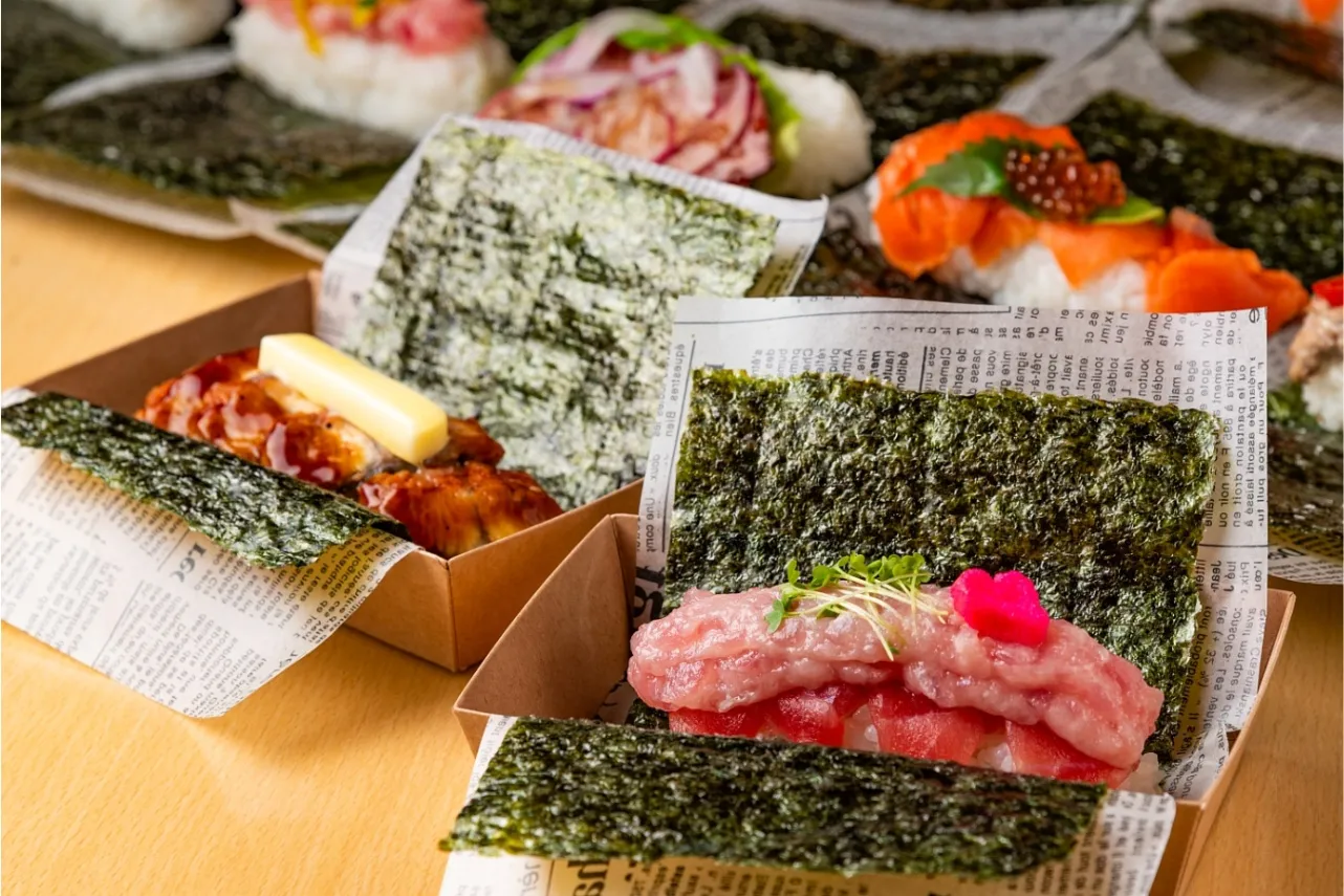 ワンハンド寿司の“すしドッグ”を提供！「オオエド アリアケ スタイル