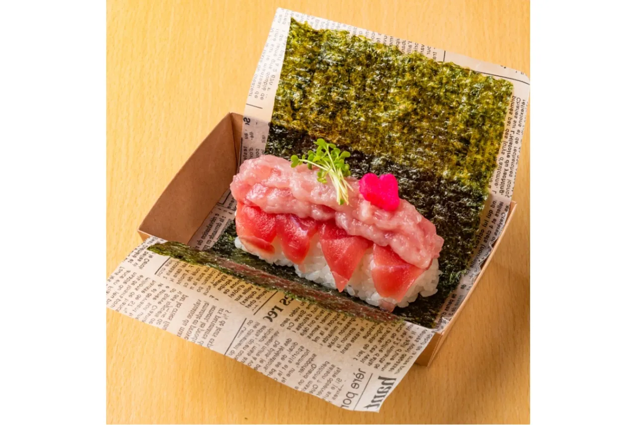 ワンハンド寿司の“すしドッグ”を提供！「オオエド アリアケ スタイル