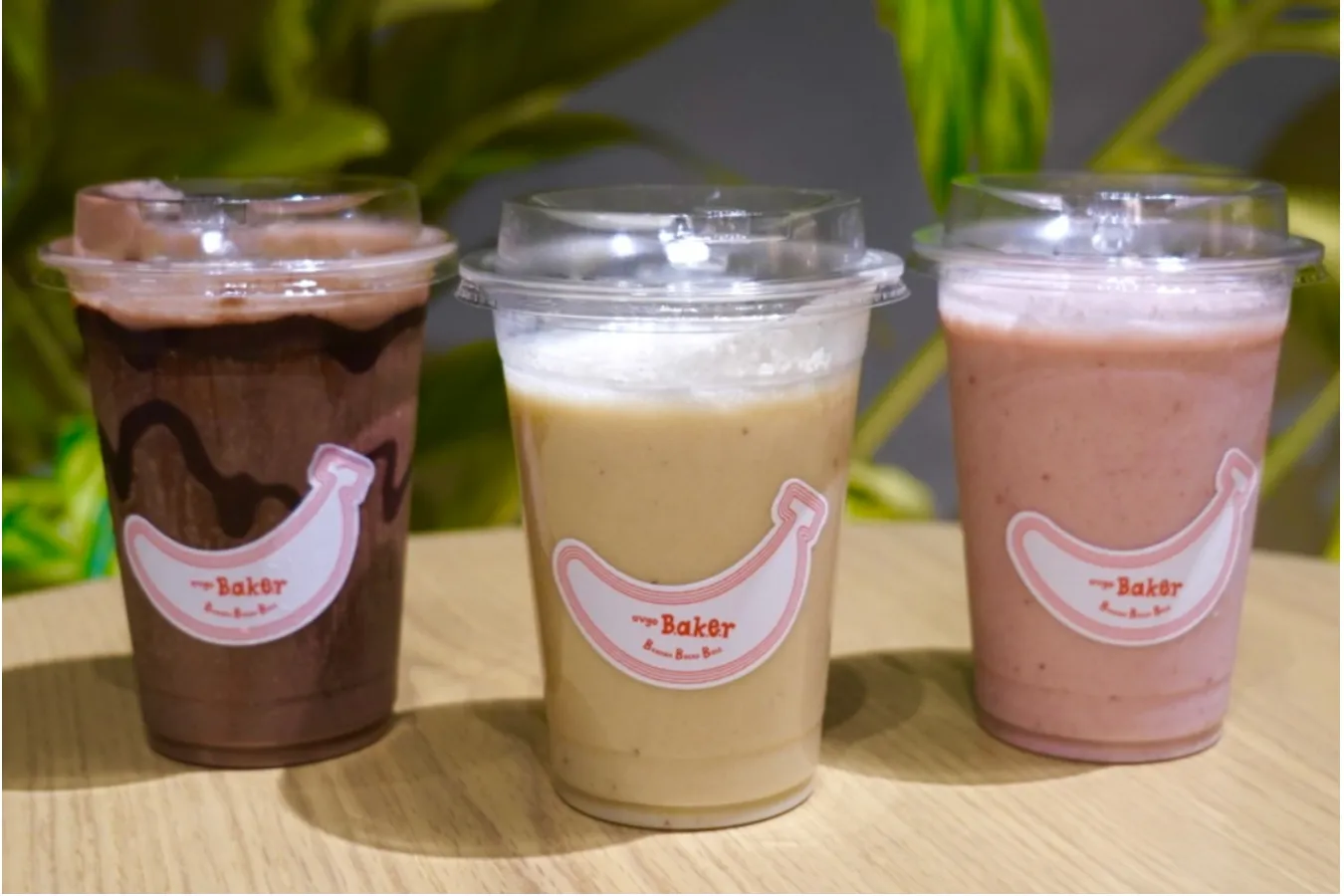 ▲左から「チョコレートバナナスムージー」「バナナスムージー」「ストロベリーバナナスムージー」