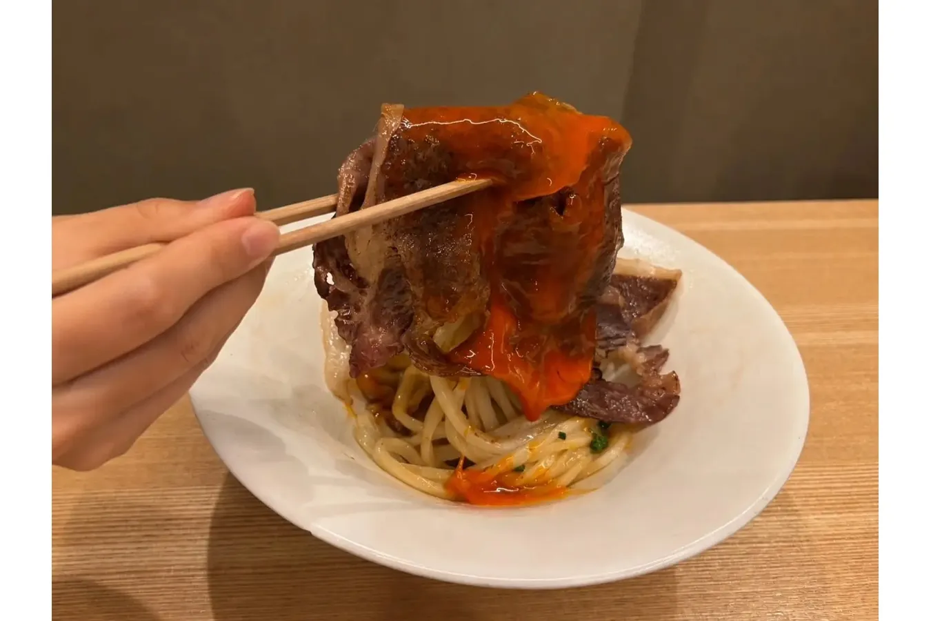 贅沢な“和牛すき焼きうどん”を楽しめる「麺屋いしヰ 銀座店」オープン_3626085
