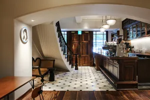 美しい空間で味わうアメリカンなお菓子とコーヒー。神田「ディルコーヒーパーラー」