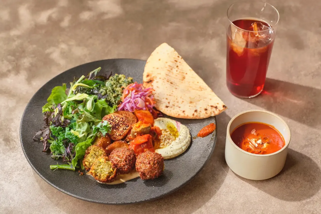 ヴィーガンフレンドリーなカフェ「プラント モア」新宿にオープン