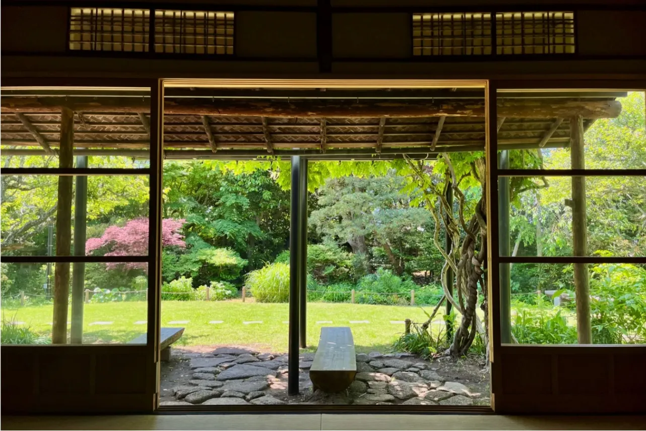 鎌倉の穴場スポット！文豪ゆかりの歴史的建造物「旧大佛次郎茶亭」のお庭を眺めに。_1943106