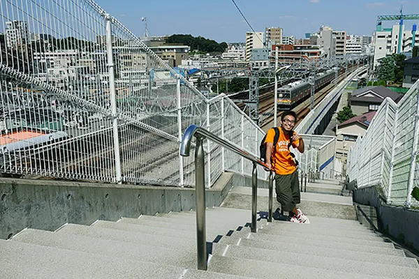 住宅街にある階段「住宅街階段」が素敵すぎる｜レッツエンジョイ東京