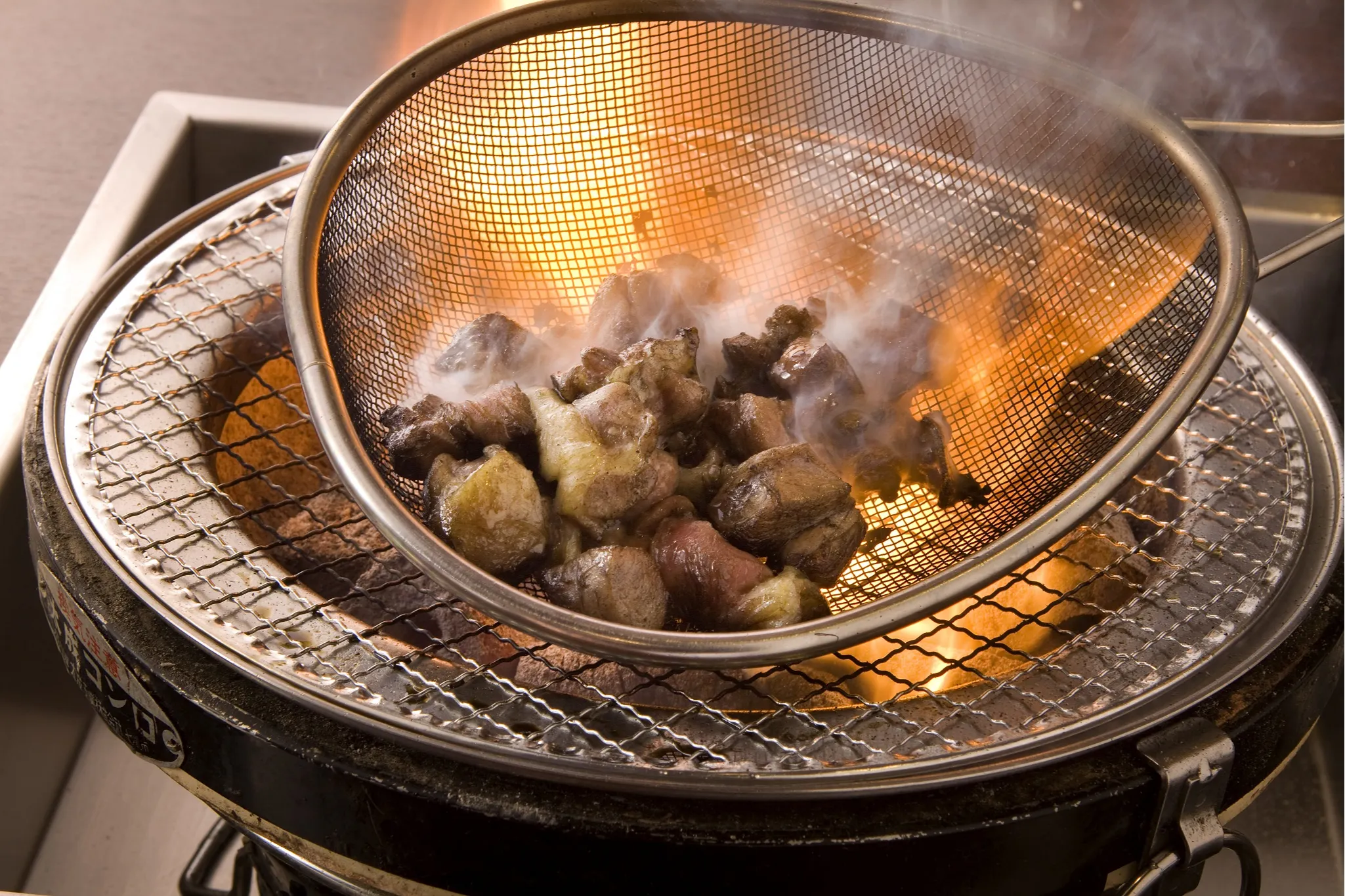 【新橋】毎日宮崎から直送！「元祖ざる焼 小林養鶏」オープン