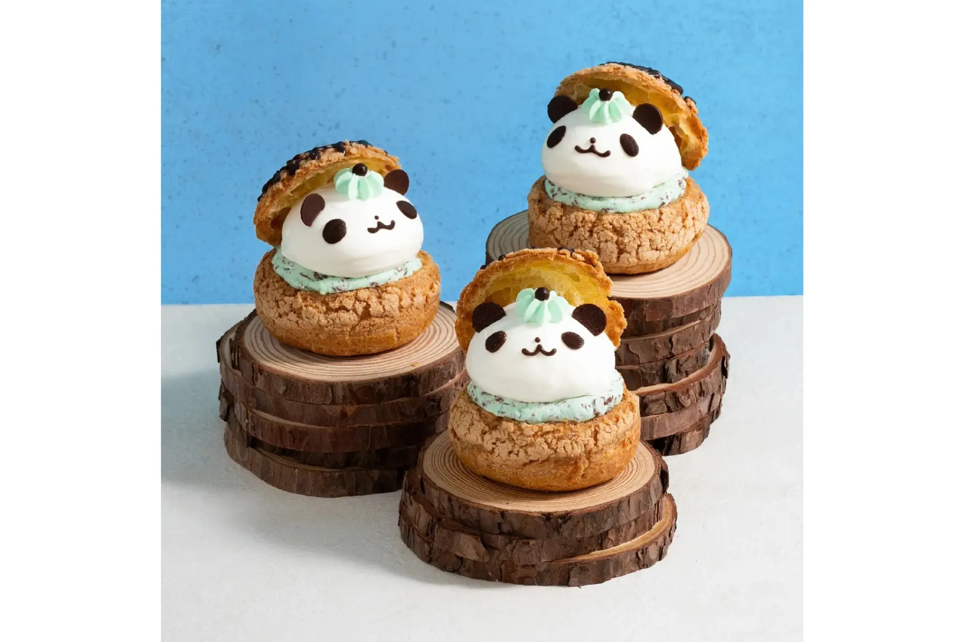 【椿屋珈琲・ダッキーダック】愛くるしい“パンダシュー”がチョコミントフレーバーで登場