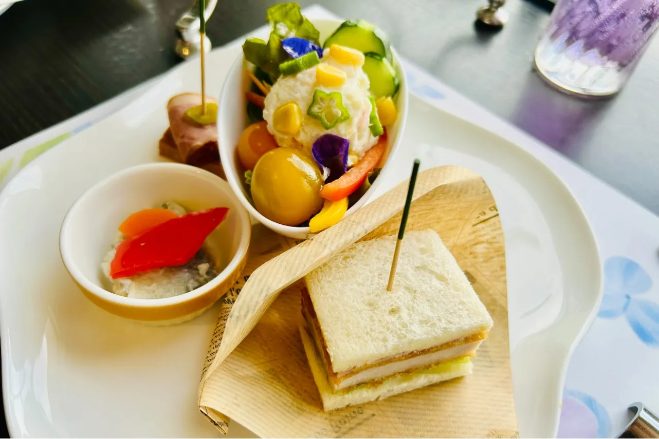 ▲「アフタヌーンティー 紫陽花」下段