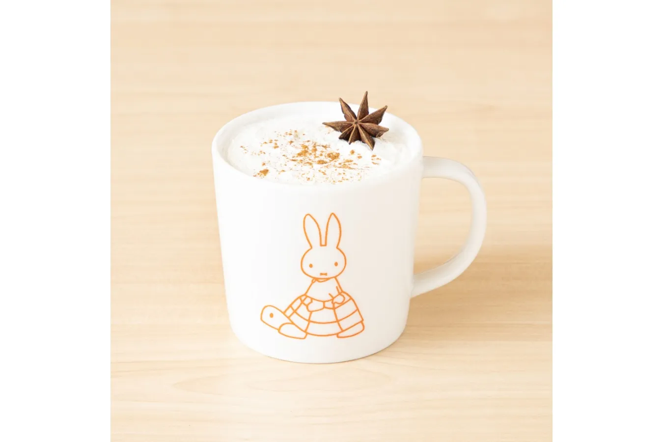 ▲「スパイスミルクティー（hot）」Illustrations Dick Bruna Ⓒ copyright Mercis bv,1953-2024　www.miffy.com