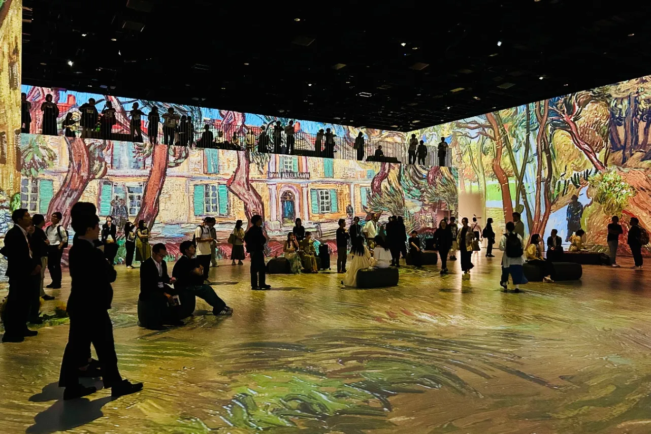 ▲展示エリア奥にある「メザニン」（撮影：レッツエンジョイ東京編集部）