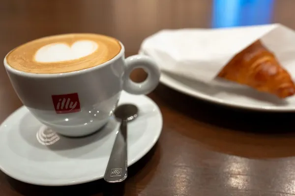 有楽町駅近くのオアシス！世界的コーヒーブランド「illy」のカフェでイタリア旅行気分