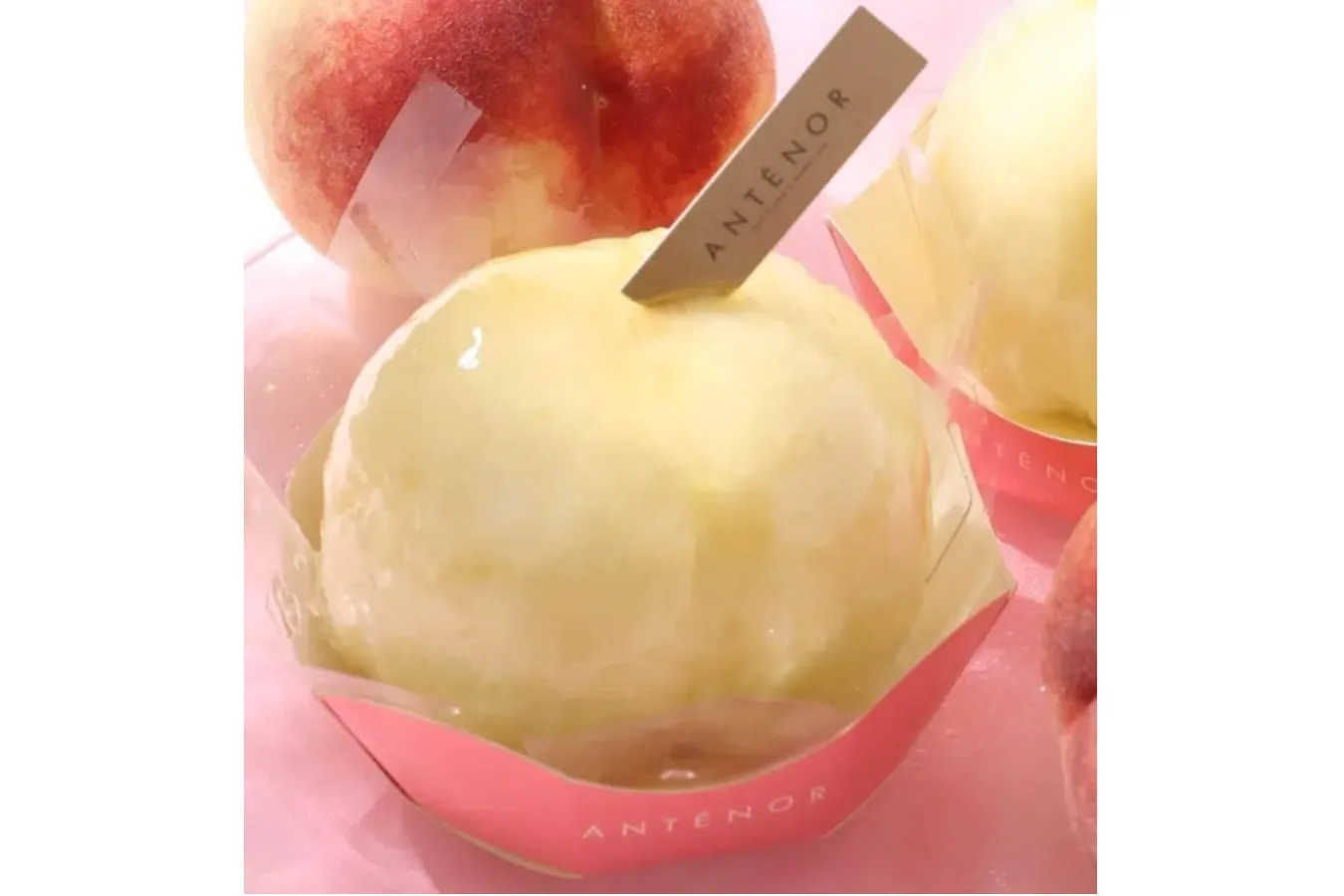 ▲「まるごと桃ケーキ」