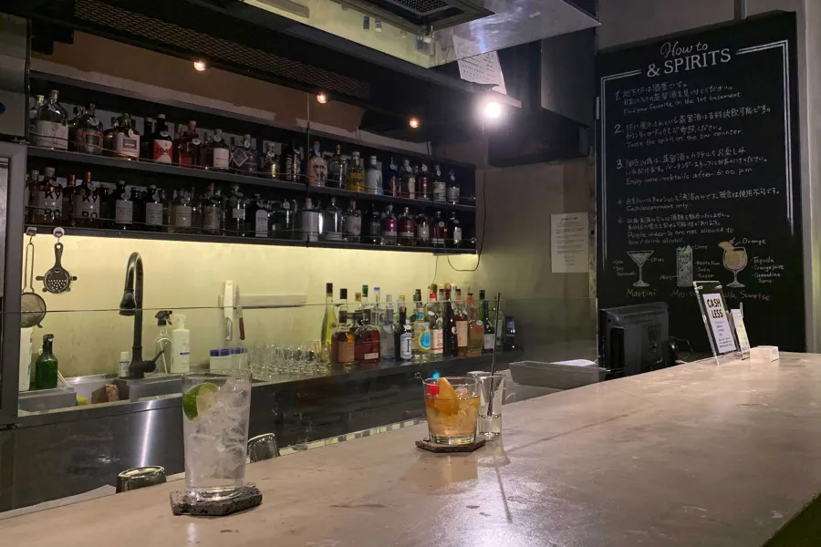 都内最大級の蒸留酒専門店「&SPIRITS」が中目黒にオープン_194035