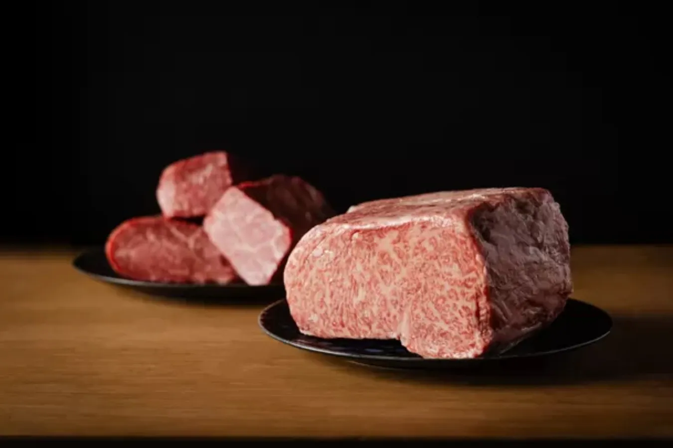 ▲和牛雌牛の肉ブロック