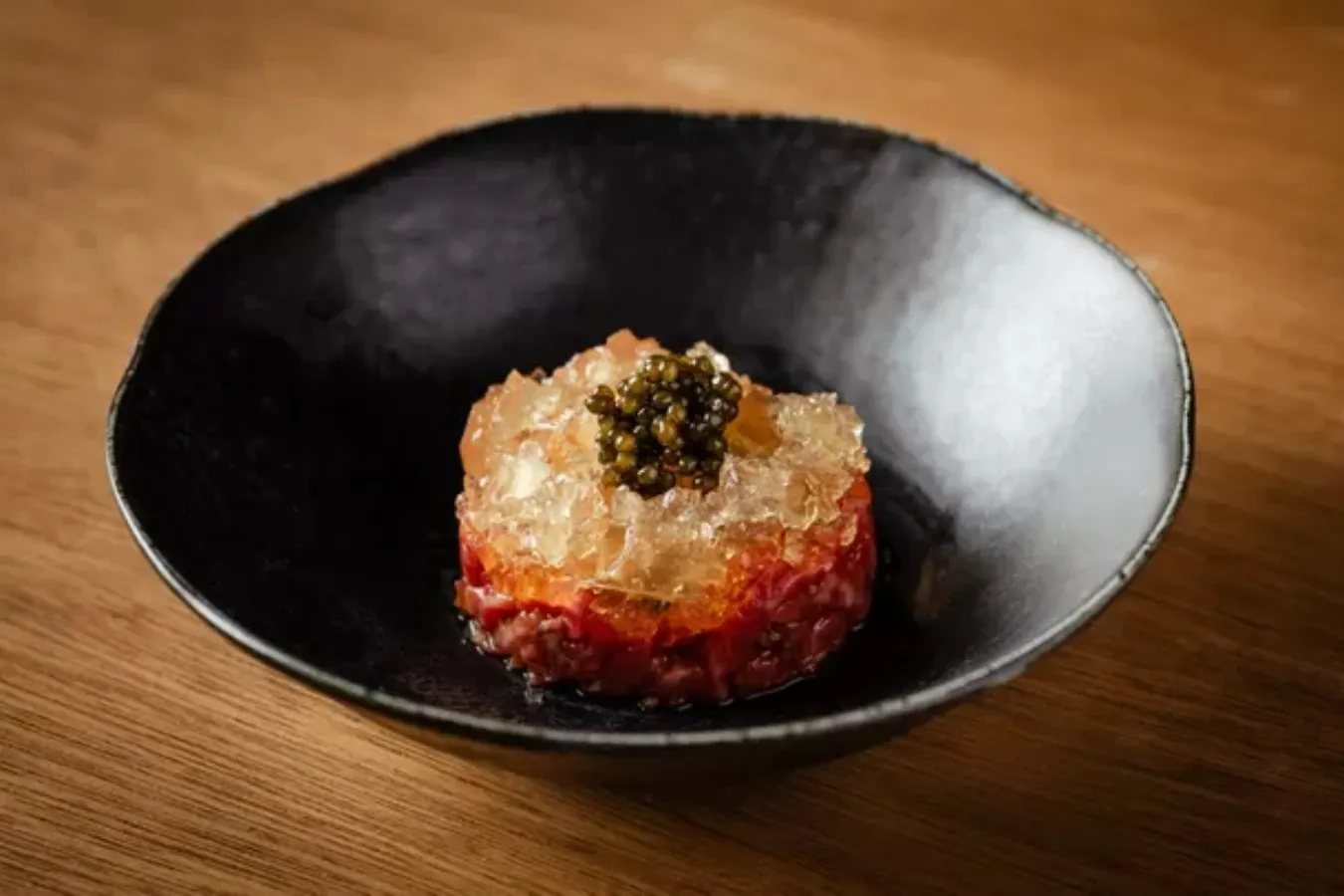 ▲キャビアをのせた和牛ユッケ