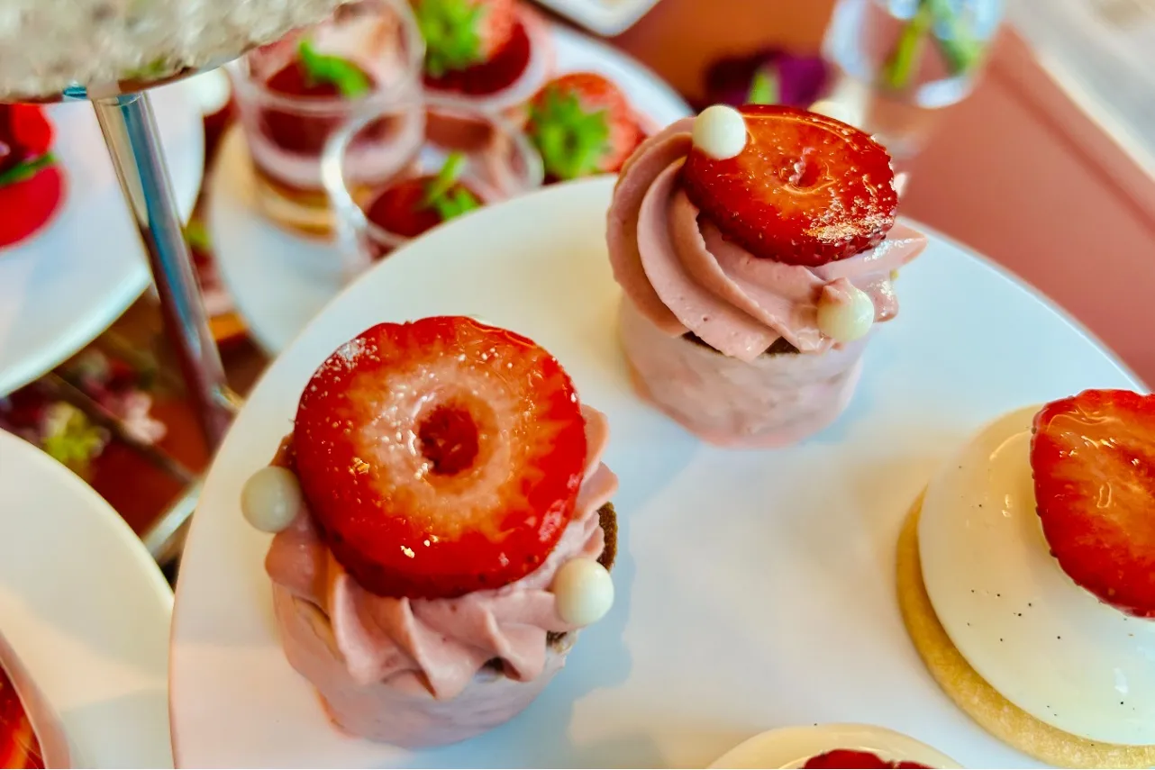 ▲「ピスタチオのケーキ　ラズベリークリーム」（撮影：レッツエンジョイ東京編集部）