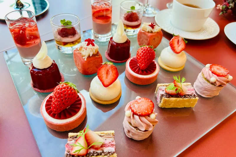 コンラッド東京のいちごアフタヌーンティー取材レポ！美しいメニューに魅了されるリュクスな時間
