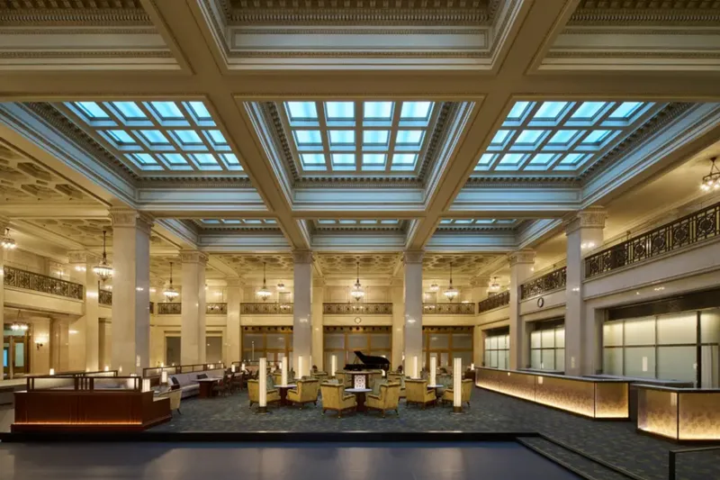 国指定重要文化財「明治生命館」がリニューアルオープン！カフェも新設