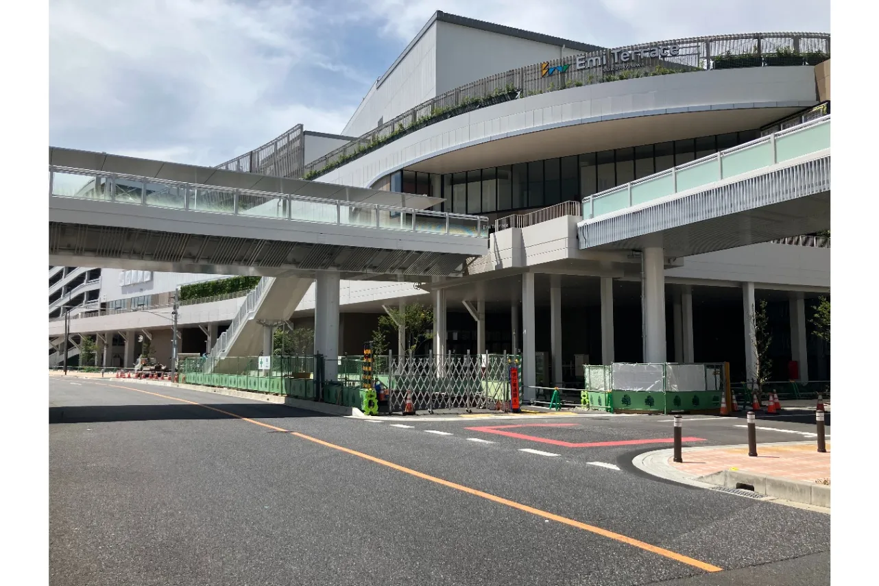 ▲「エミテラス所沢」外観入口