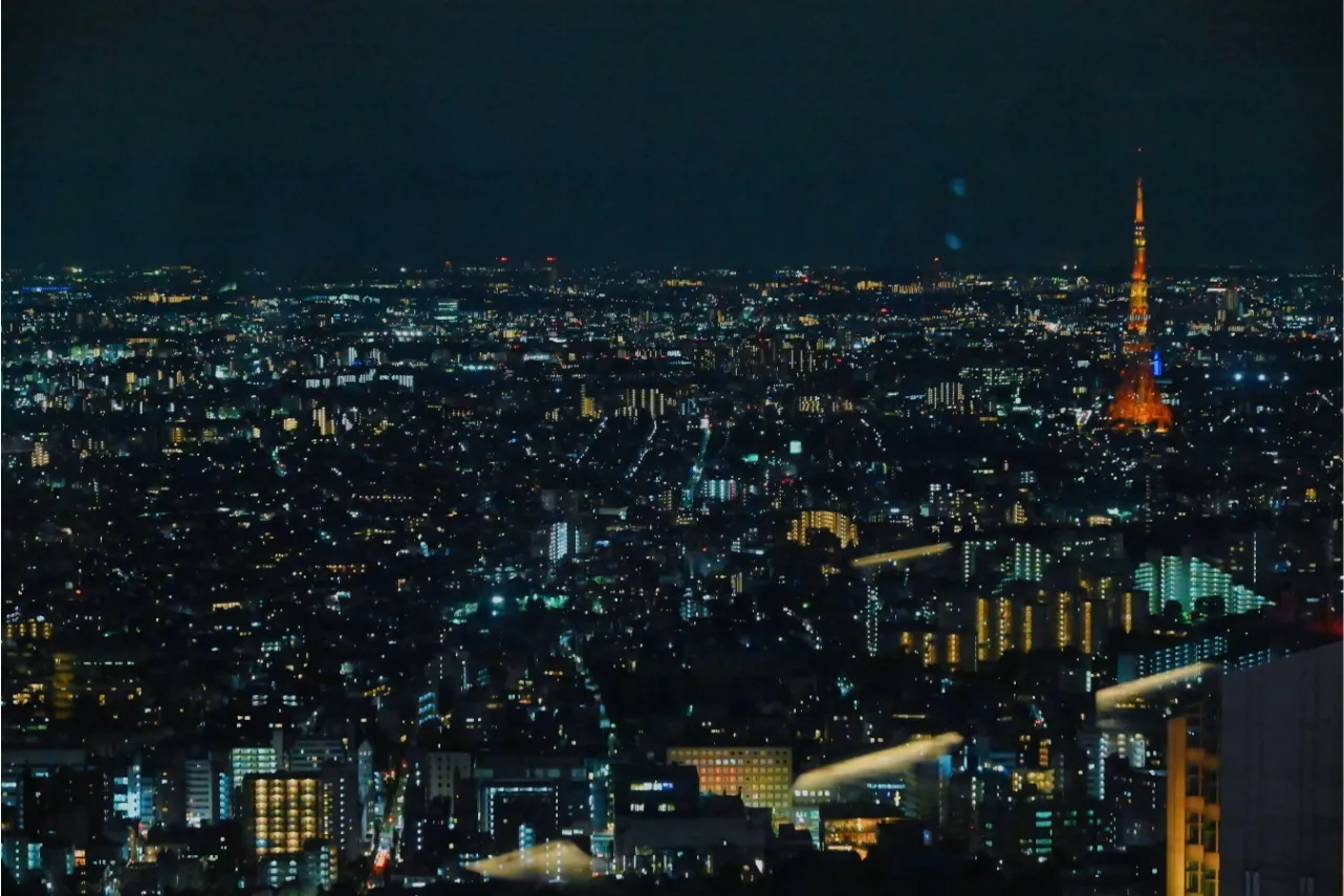 ▲西側の夜景に東京タワー！？