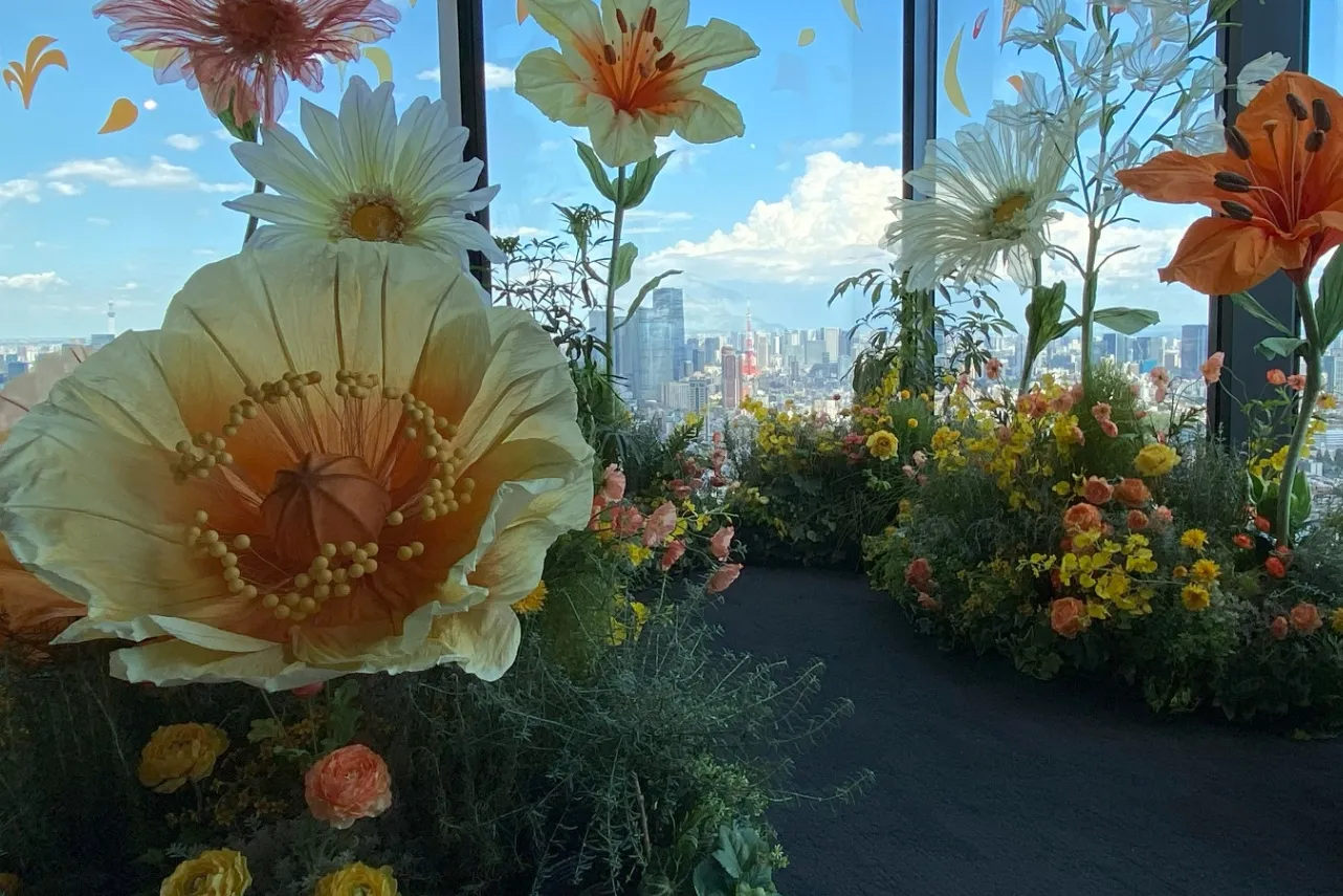 ▲サマーシーズンの特別イベント「FLOWer View｜渋谷上空229ｍのフラワーウォーク」の様子