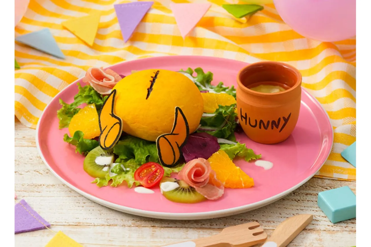 ▲「かくれんぼ？フルーツサラダプレート」（2,390円）※画像はイメージ　© Disney. Based on the "Winnie the Pooh" works by A.A. Milne and E.H. Shepard.