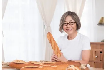 石臥博代