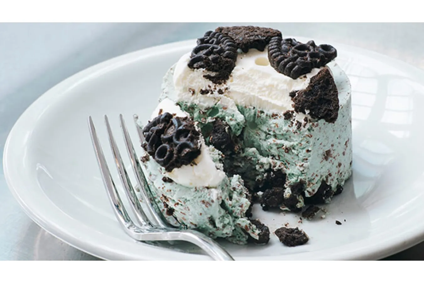 【DEAN & DELUCA】”ザクザク食感”が楽しいチョコミントチーズケーキが登場_1621460