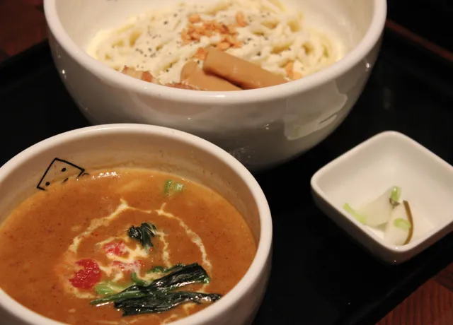 新宿の新星ラーメン店で超・濃厚味噌にハマる