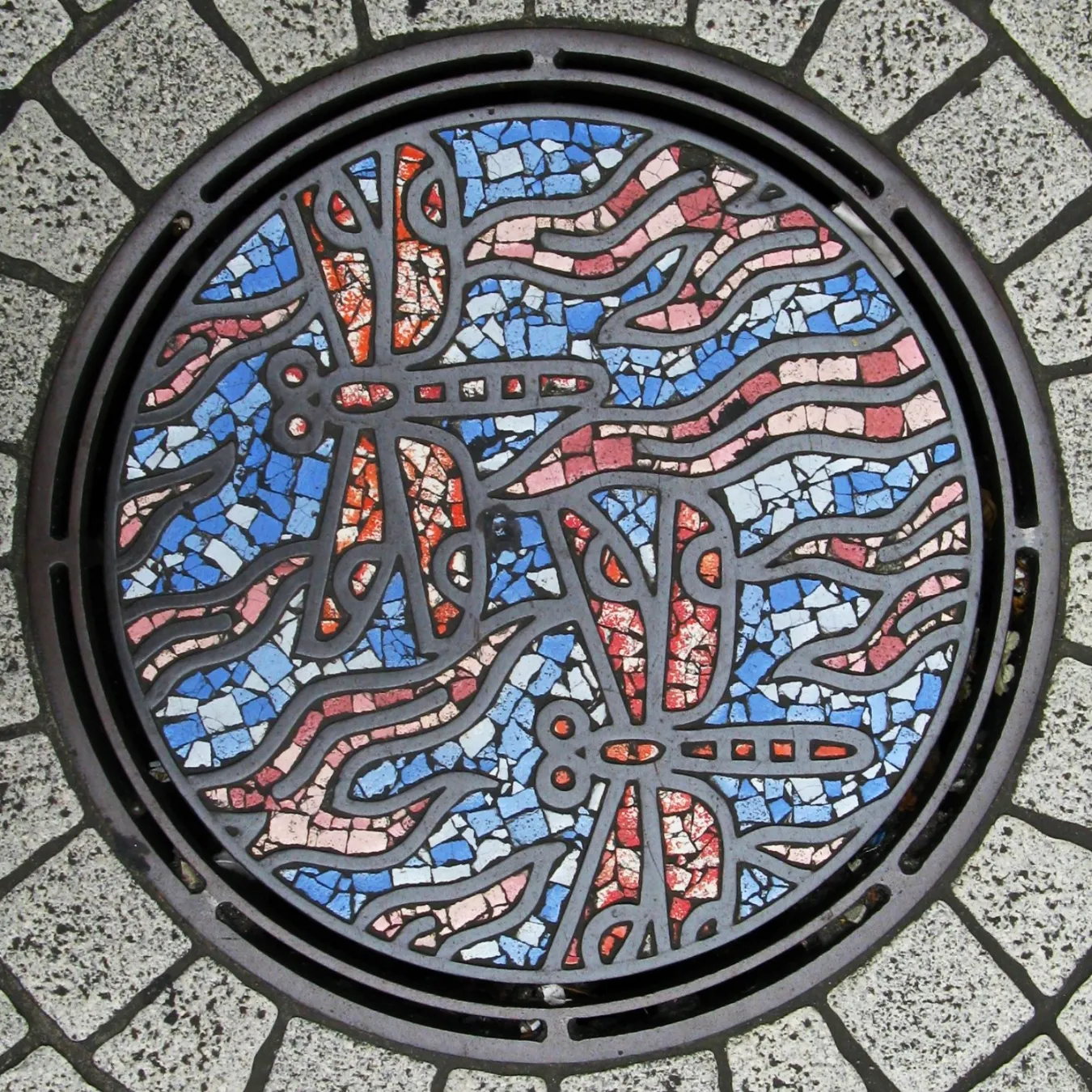 鋳物の街・川口でマンホール巡り！鉄蓋愛好家・白浜公平のイチ推し。_793768