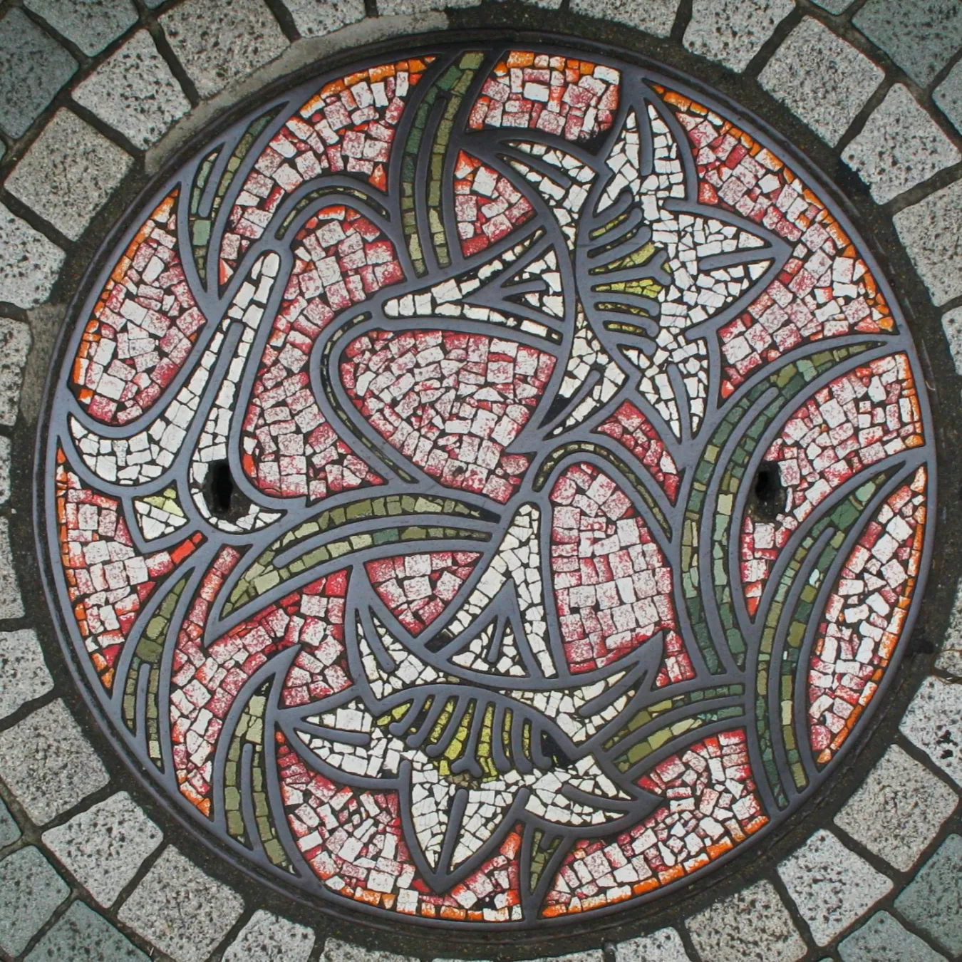 鋳物の街・川口でマンホール巡り！鉄蓋愛好家・白浜公平のイチ推し。_793770