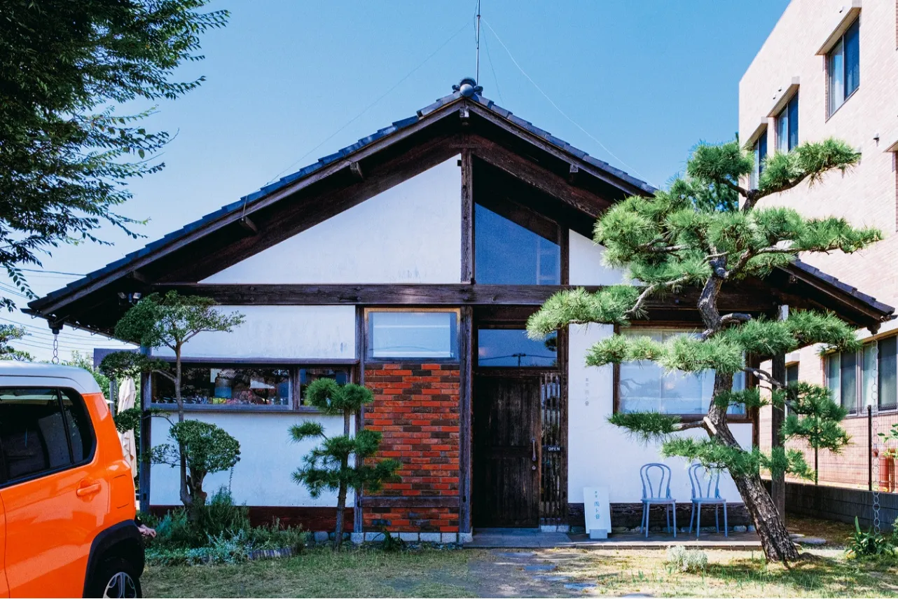喧噪から遠く離れた築50年の古民家ティールーム。平塚「茶室 雨ト音」_1850997
