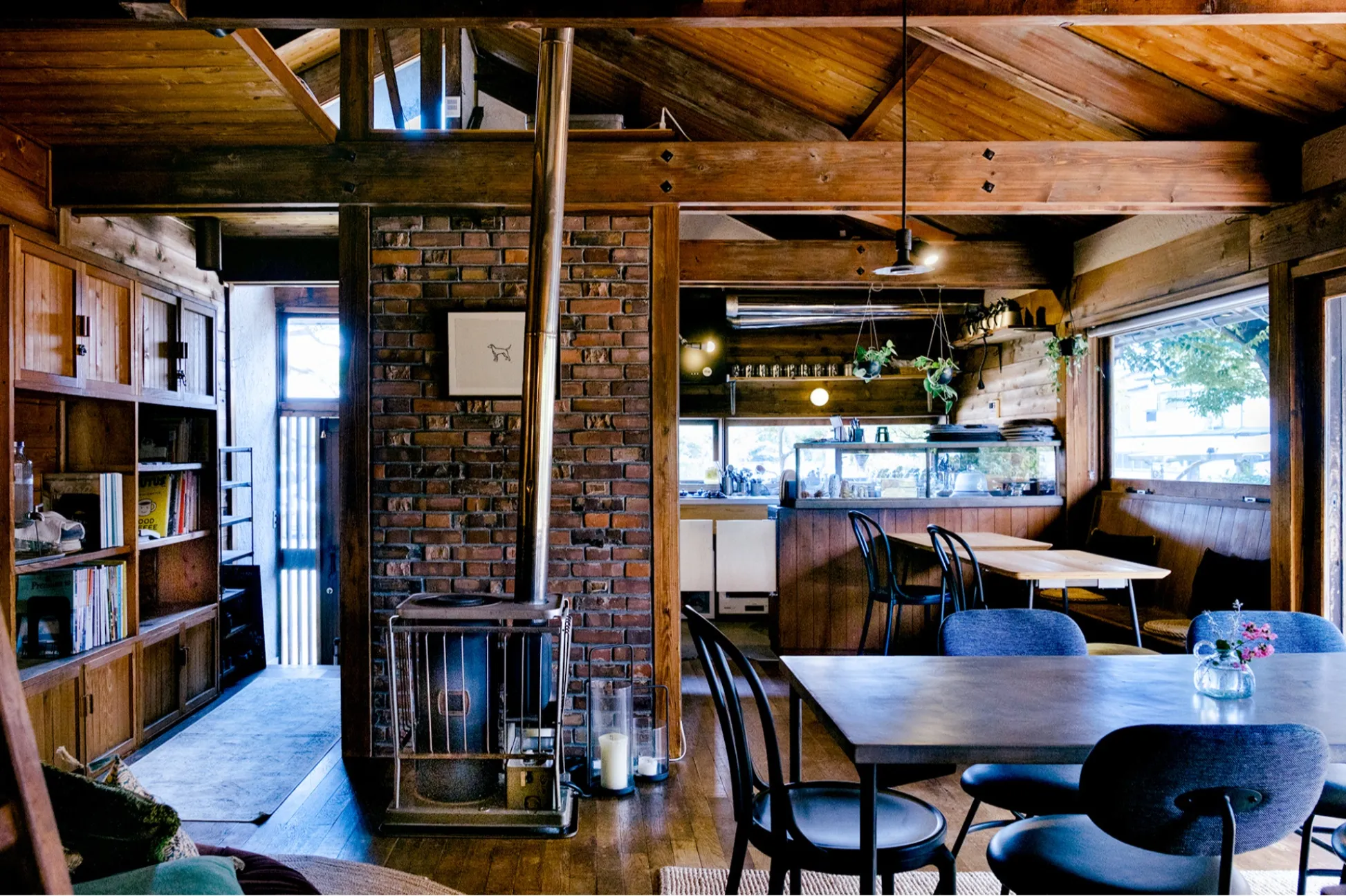 喧噪から遠く離れた築50年の古民家ティールーム。平塚「茶室 雨ト音」