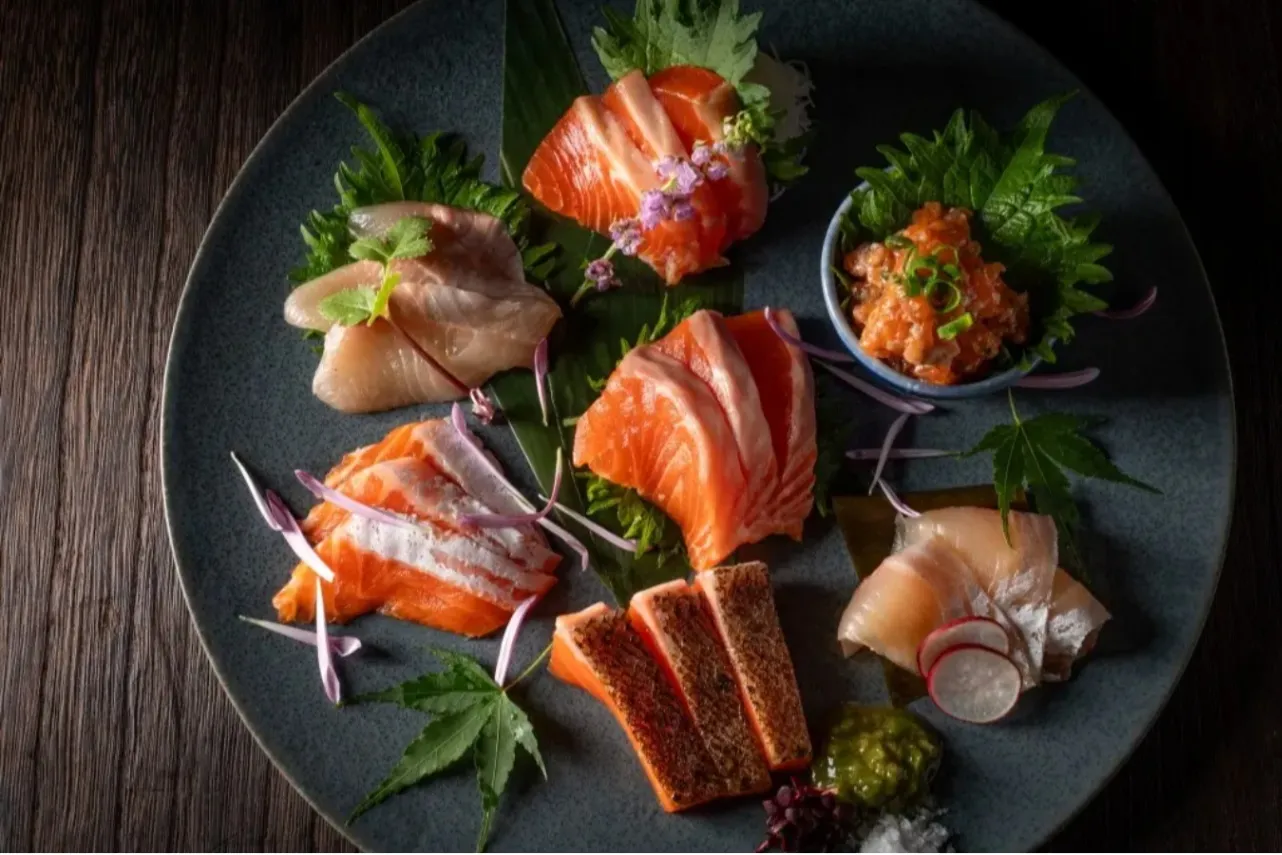 珍しい”白いサーモン”も!サーモン専門店「酒としゃけ SALMON’S」新宿にオープン_2747038