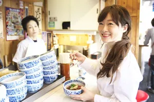 【築地】おいしい朝活！うにまん、海鮮丼etc.グルメ散策プラン