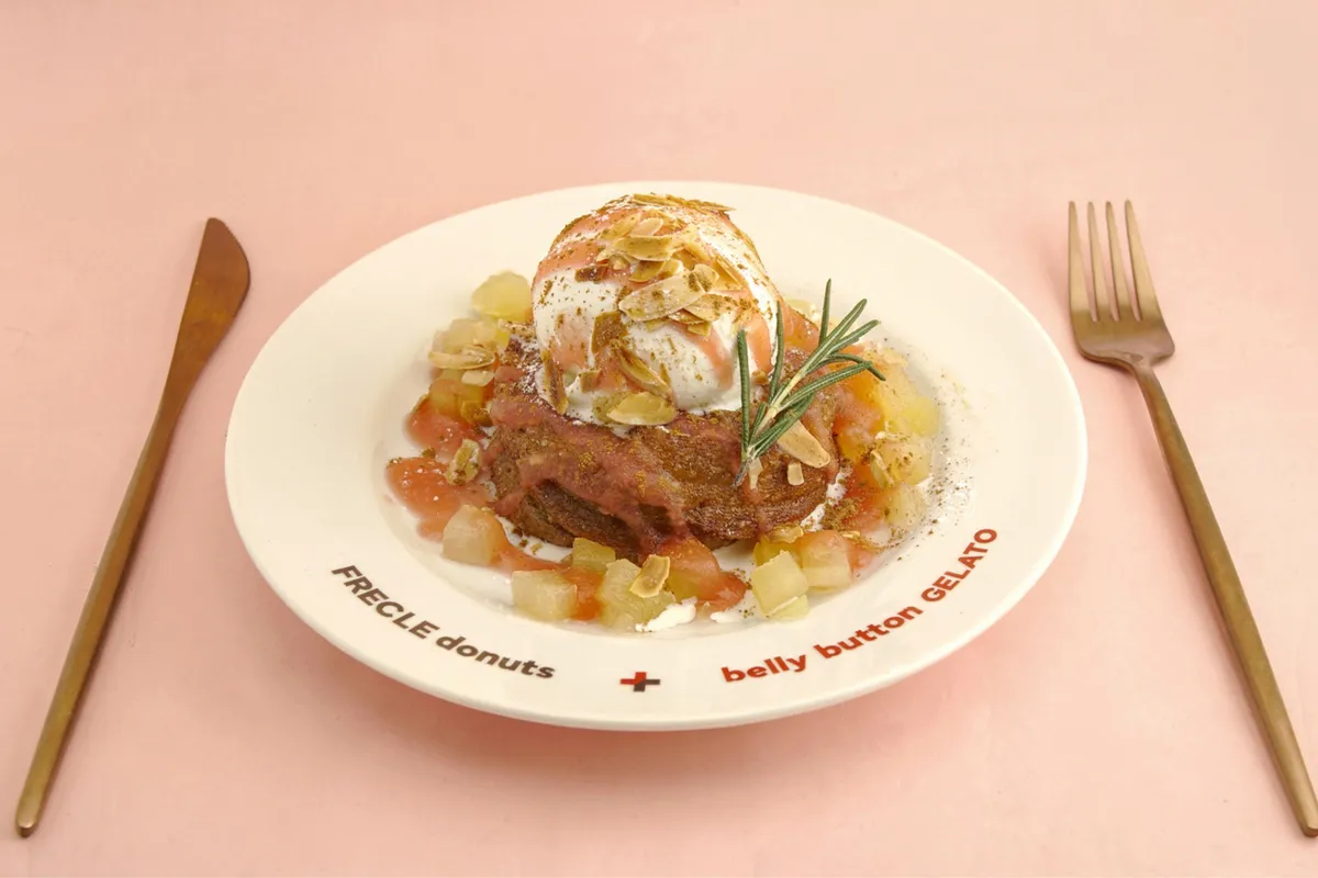フレンチクルーラー専門店の3号店「フレクルドーナツ + ベリーボタン ジェラート」自由が丘に誕生
