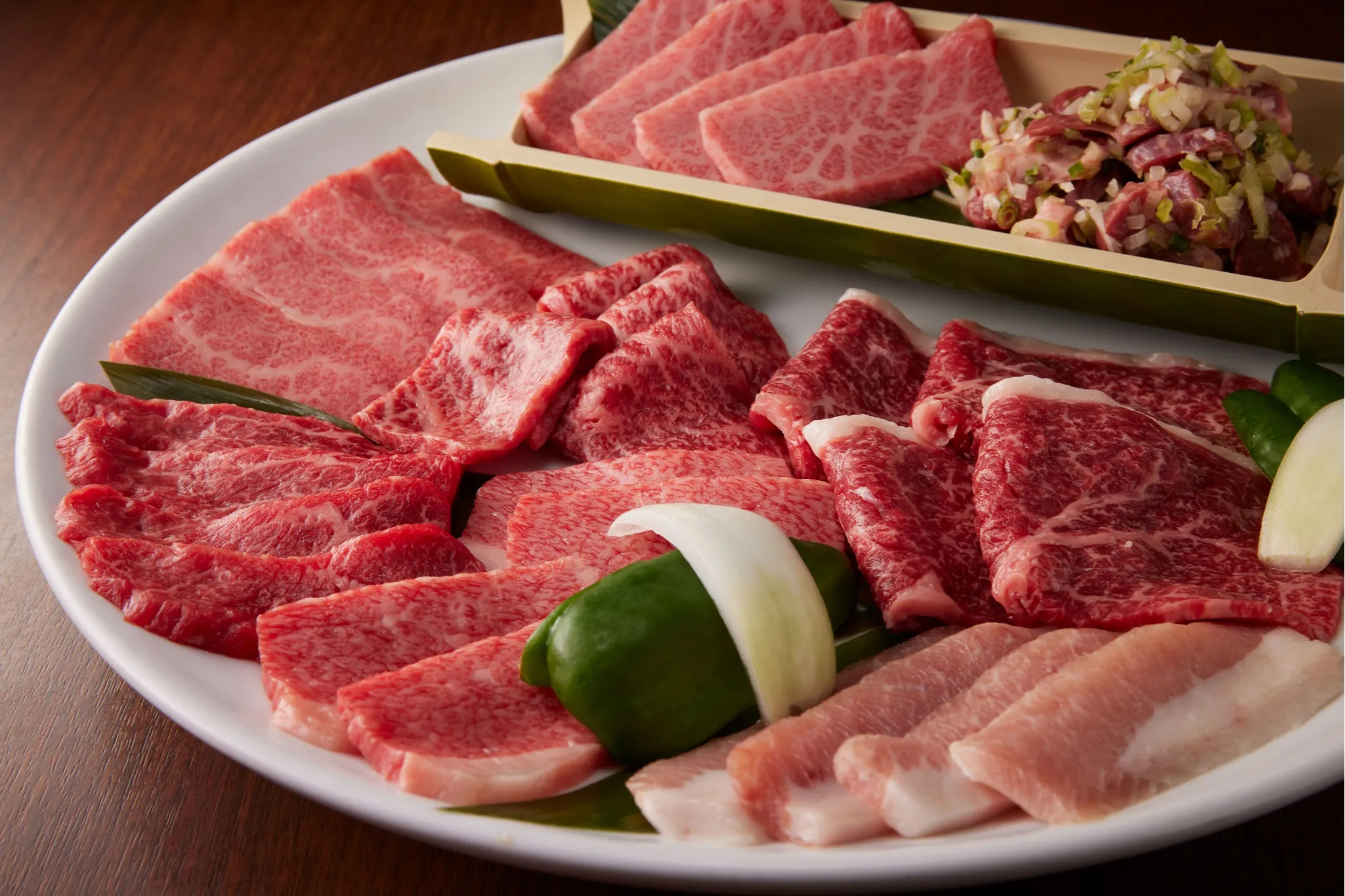 肉問屋が直営！「黒毛和牛焼肉にくじろう 門前仲町店」オープン
