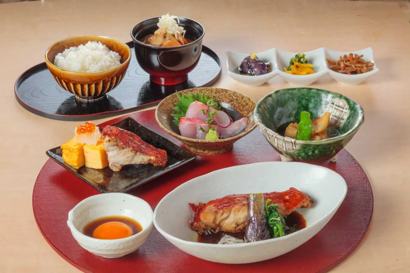 ▲豪華なランチを楽しみたいなら「休日限定 下田産　金目鯛御膳」（2,800円）がおすすめ！