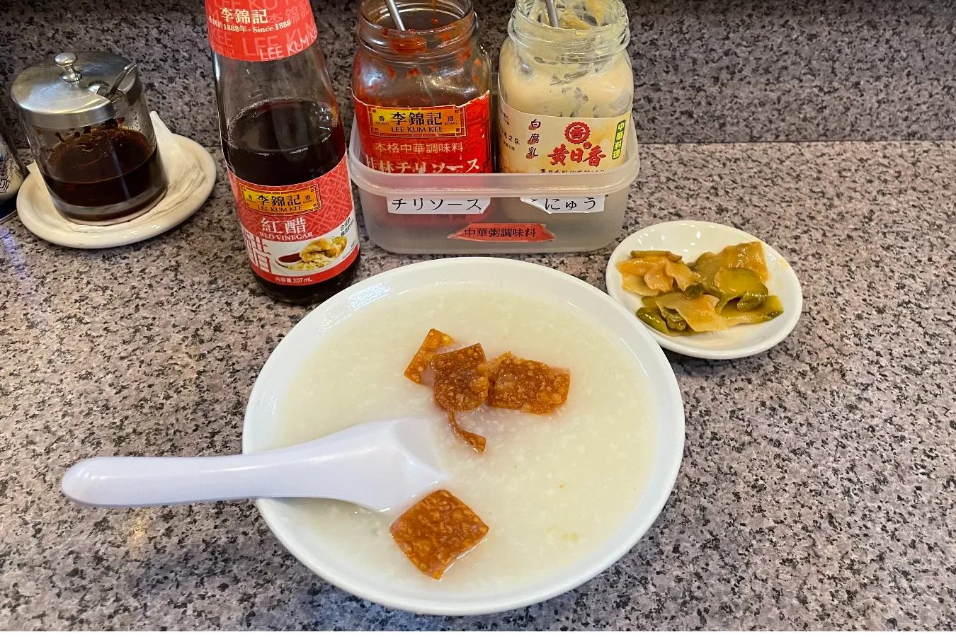 お粥セットが嬉しい、御茶ノ水「味の萬楽」ラーメン女子・森本聡子の
