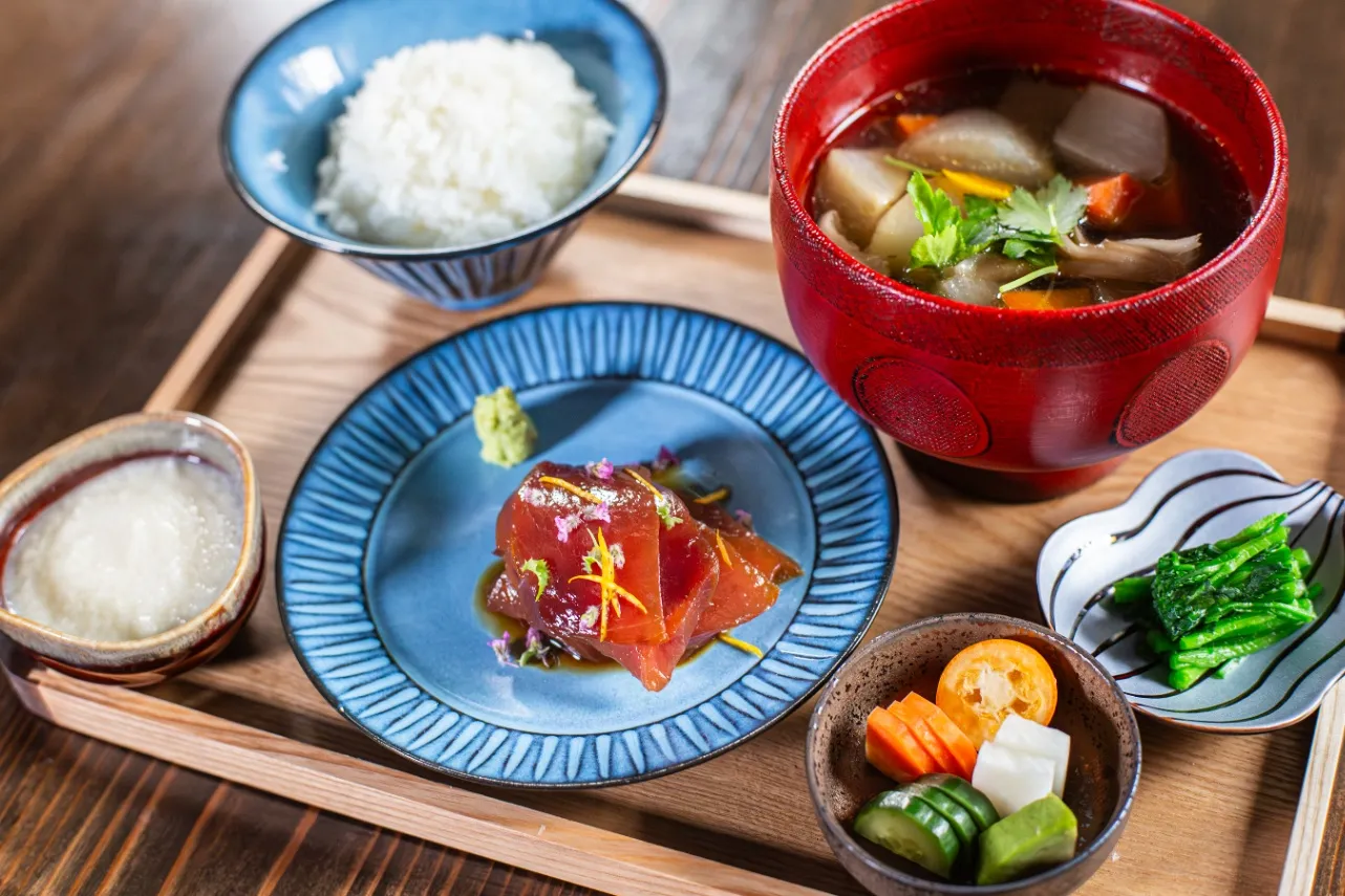 ▲「真ッ赤ナマグロ漬定食」