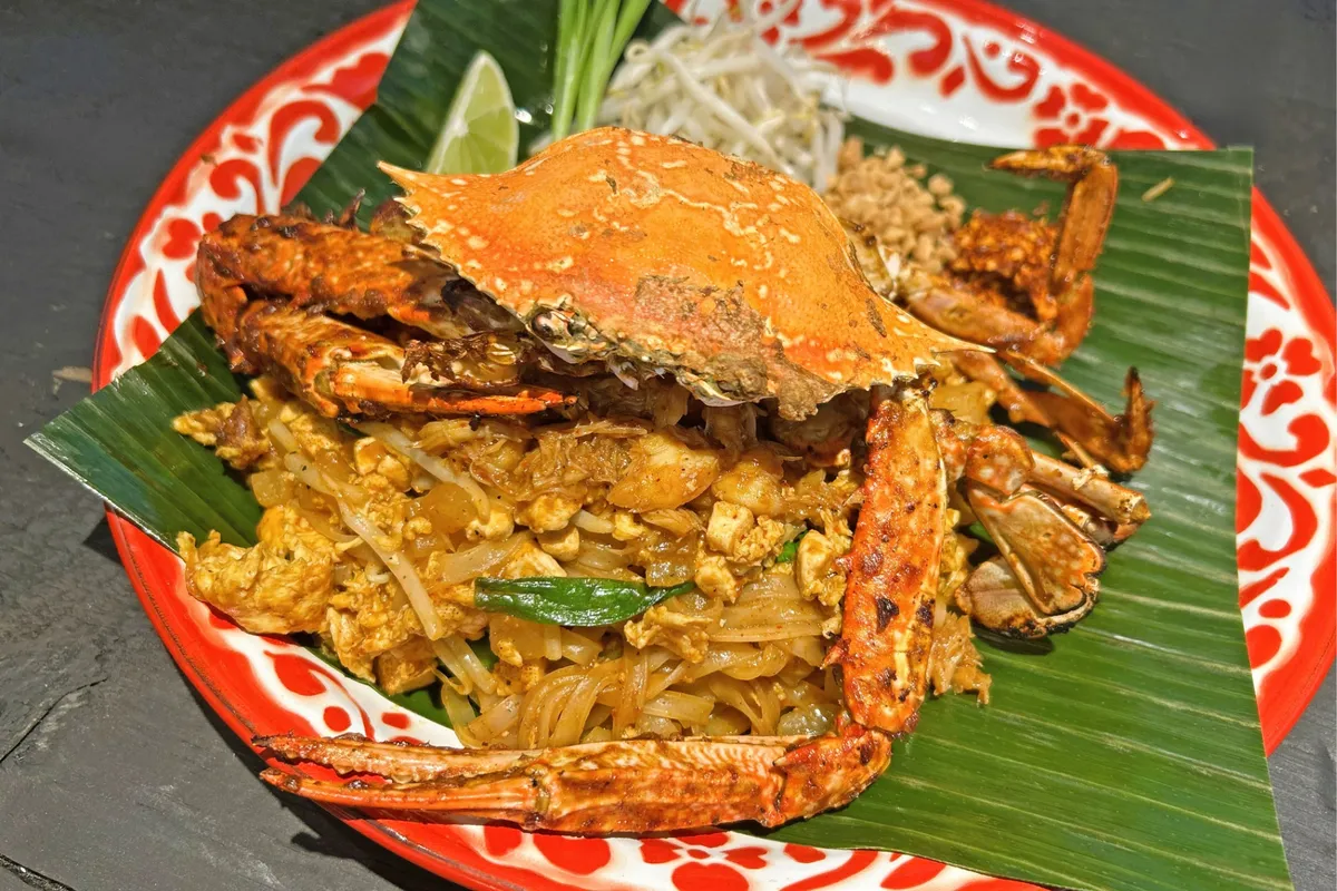 タイ発のパッタイ専門店「バーン・パッタイ」日本1号店が横浜に！本場のパッタイを実食レポ