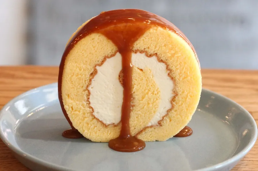 絶品ロールケーキに濃厚ソースをとろ～り♪わざわざ行くべきカフェを武蔵境に発見！